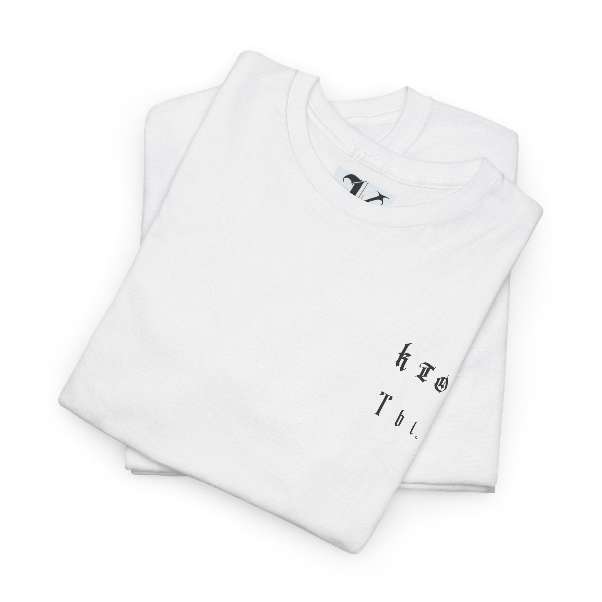 кто ты logo heavy graphic tee.